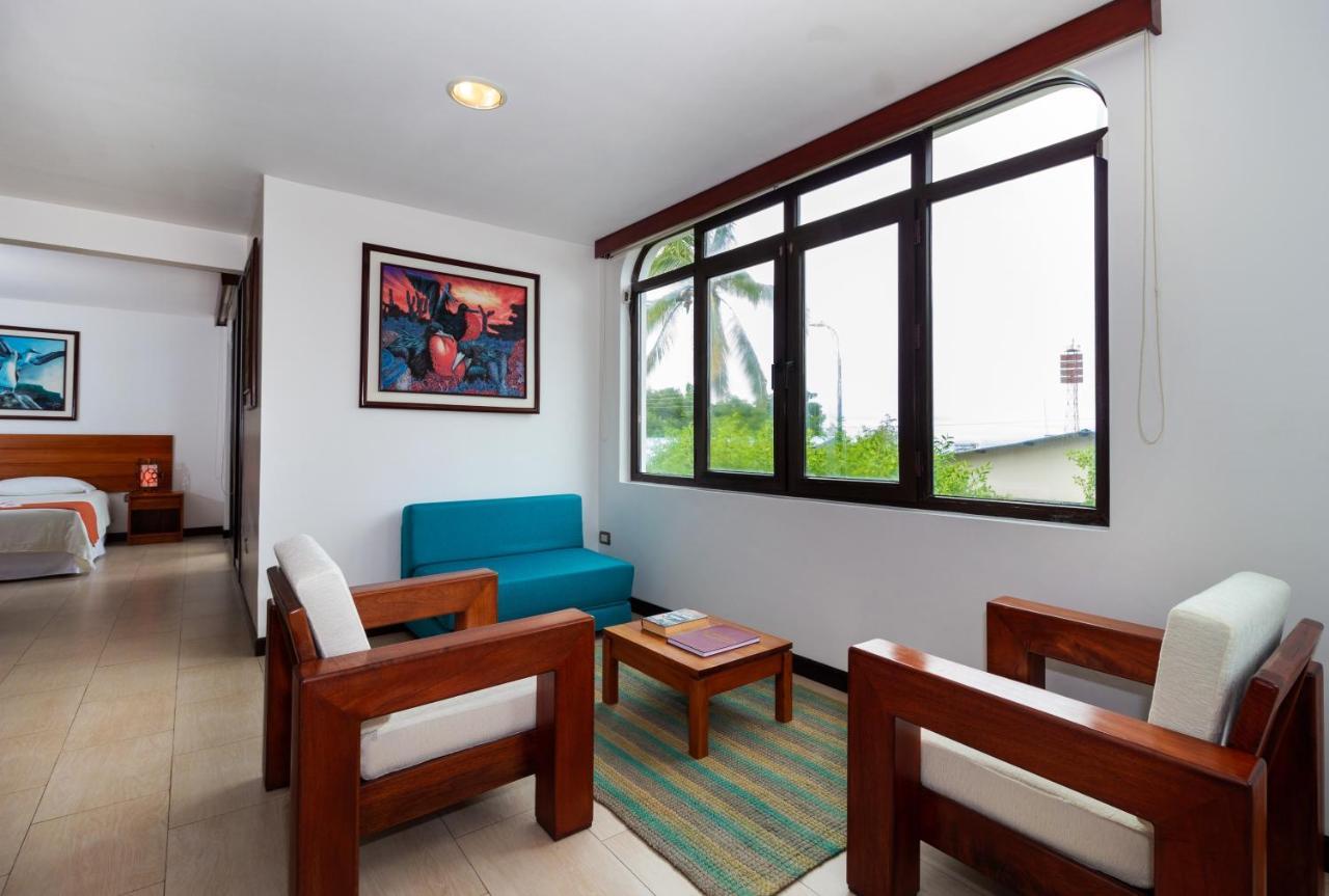 Galapagos Apartments - Bay View House 푸에르토아요라 외부 사진