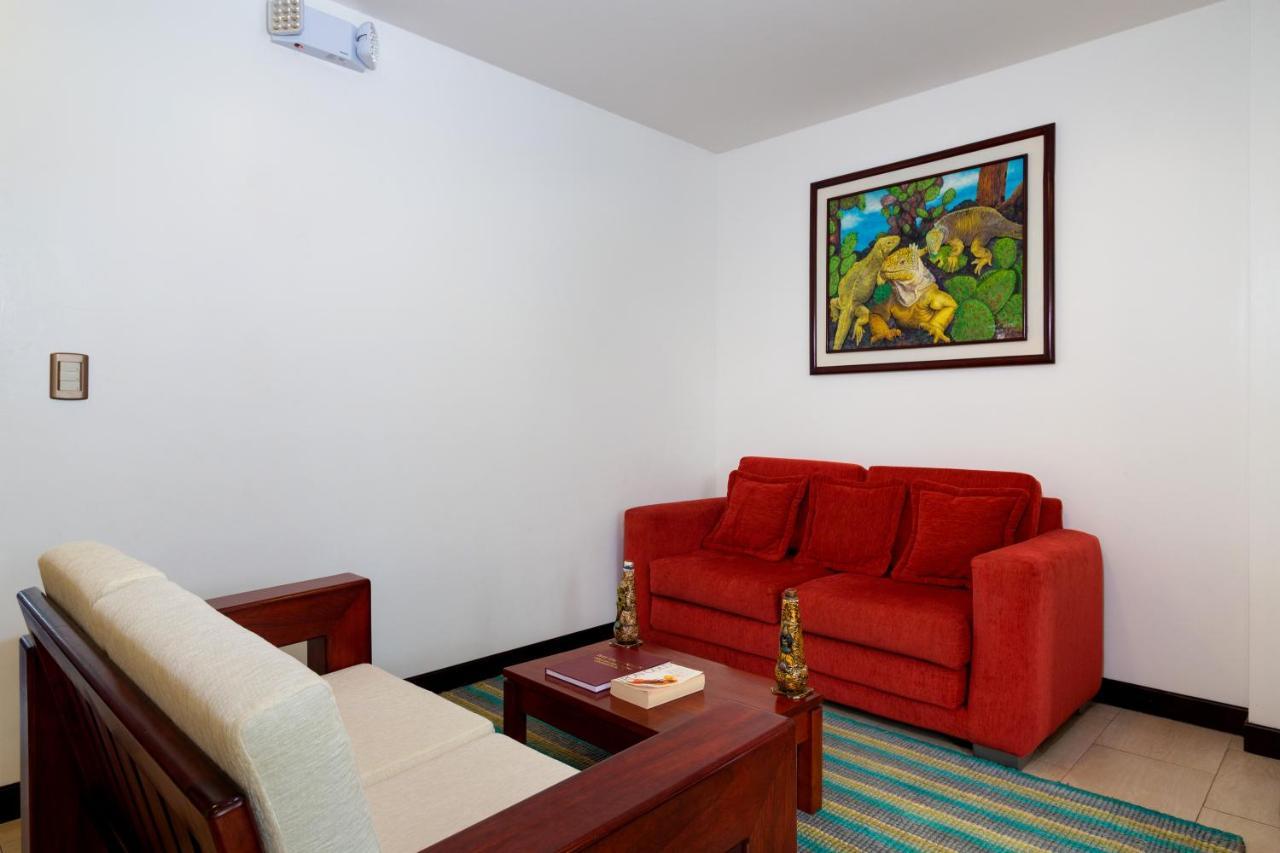 Galapagos Apartments - Bay View House 푸에르토아요라 외부 사진